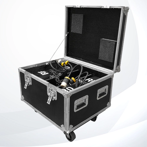 Case para resguardo de dos motores de media tonelada, CM Lodestar abierto